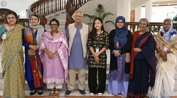 রোকেয়া পদকজয়ীদের সংবর্ধনা দিলেন প্রধান উপদেষ্টা